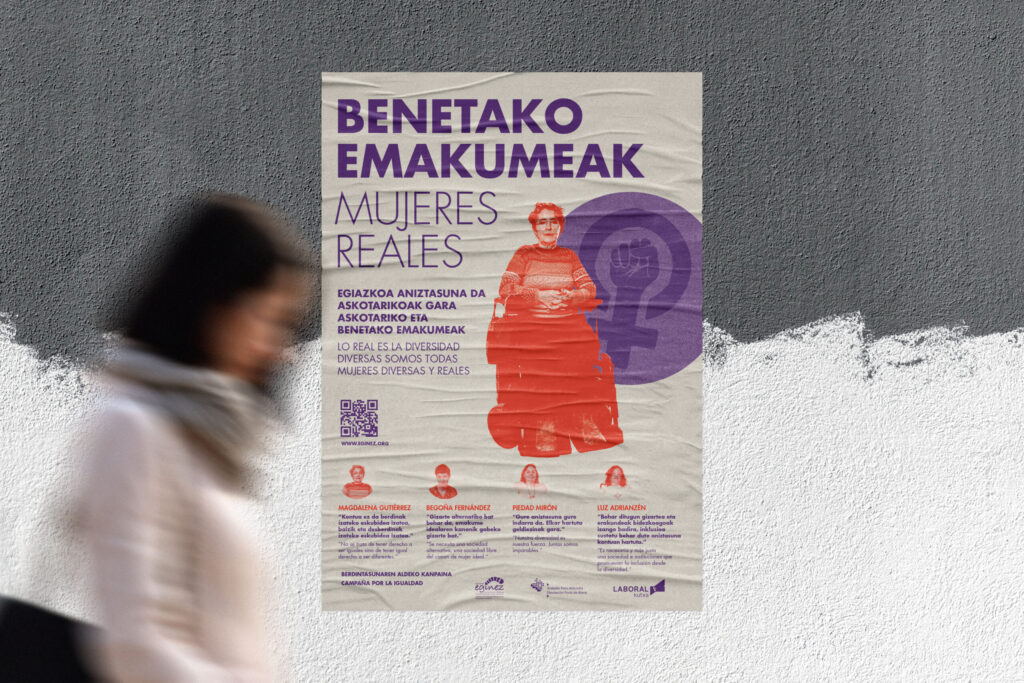 cartel pared mujeres reales